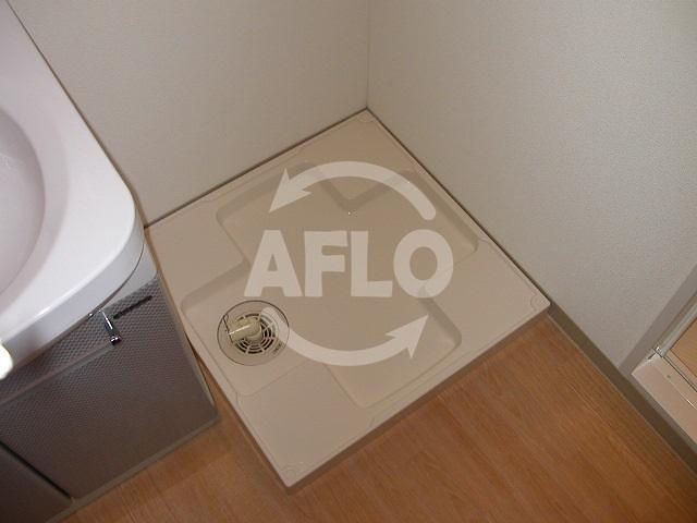 クラウンハイム本町EASTの洗面所|クラウンハイム本町ＥＡＳＴ　洗濯機置き場