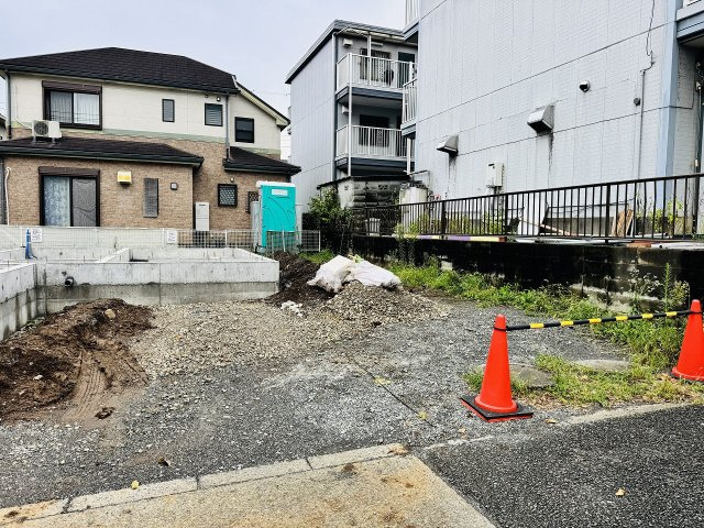 八王子市　下柚木　新築一戸建て　１期の駐車場|～並列2台駐車可能　※車種による～