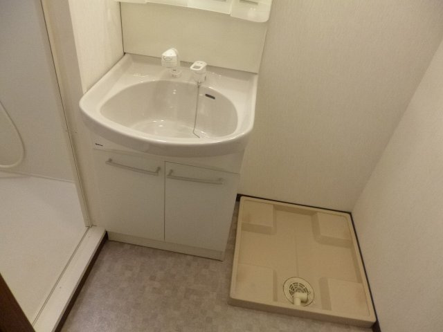 【洗面所】 | エンゼルプラザeastⅠ | ゆったりとスペースのある洗面所
