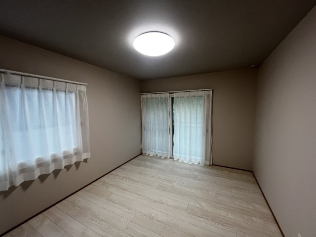 須賀川市向陽町の洋室|個人の部屋や寝室として使える洋室です