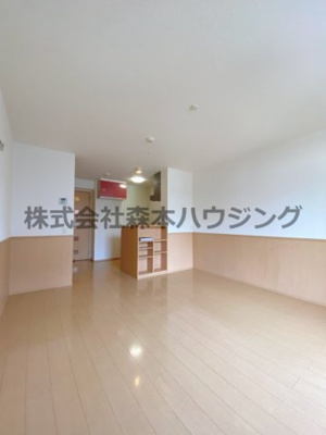 【洋室】 | 　リヴェール香里園 | ※同タイプ別室の写真を使用しています。
　設備内容や色調など相違がある場合は実際のお部屋の現状優先となります。