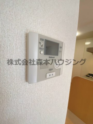 【セキュリティ】 | 　リヴェール香里園 | ※同タイプ別室の写真を使用しています。
　設備内容や色調など相違がある場合は実際のお部屋の現状優先となります。