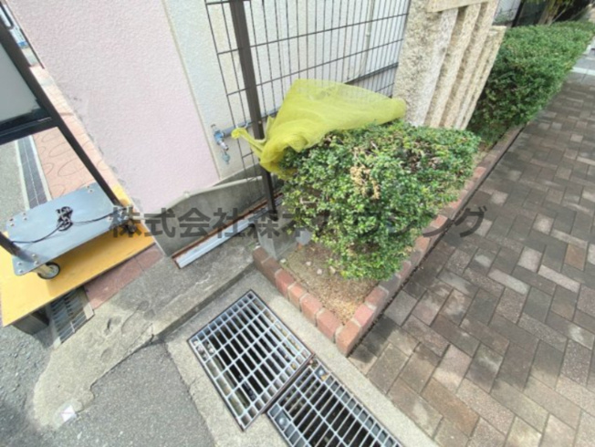 【その他共用部分】 | 　リヴェール香里園 | 専用ごみ置き場です