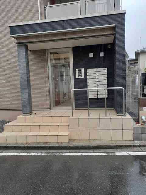 コモディ　モンテのエントランス
