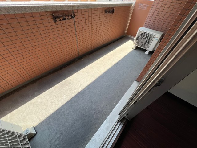 グランカーサ難波元町のバルコニー
