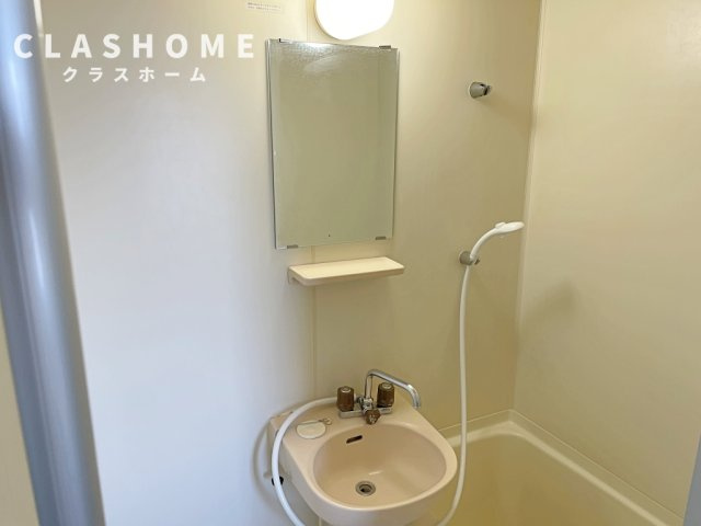 パレス三宝   刈谷市近郊の賃貸はクラスホームの洗面所|同物件の別部屋になります。