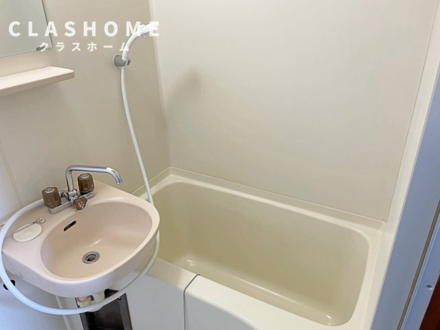 パレス三宝   刈谷市近郊の賃貸はクラスホームの浴室|同物件の別部屋になります。