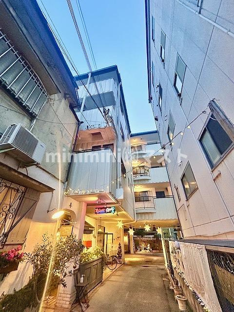 サンハイツ市岡の外観