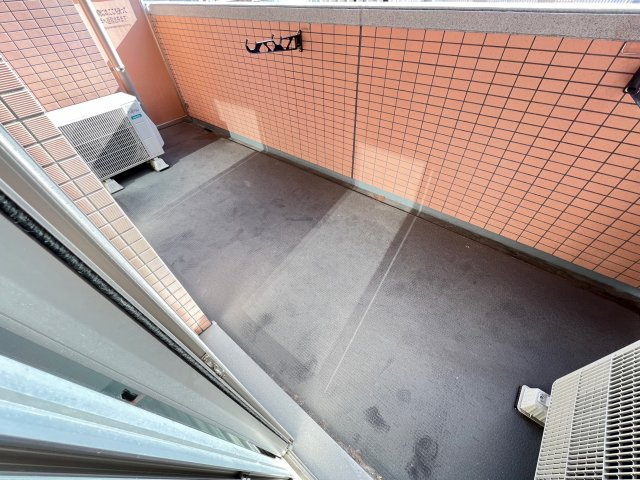 グランカーサ難波元町のバルコニー