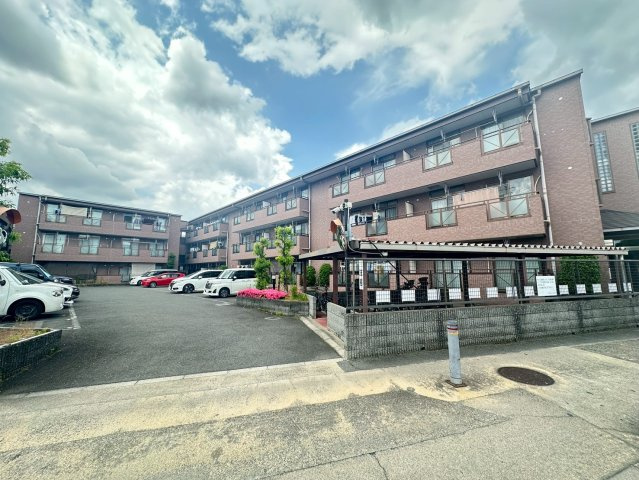 グランドール八光の外観