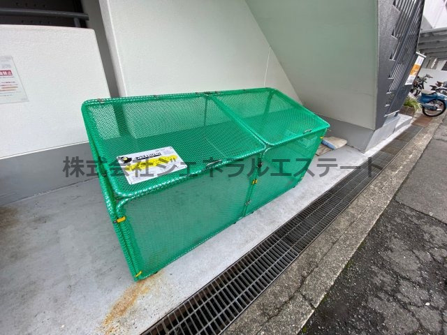 ノーヴァ寝屋川のその他共用部分|専用ゴミ置き場です