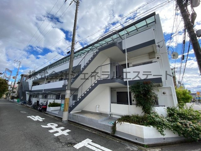 ノーヴァ寝屋川の外観|外観は落ち着いています