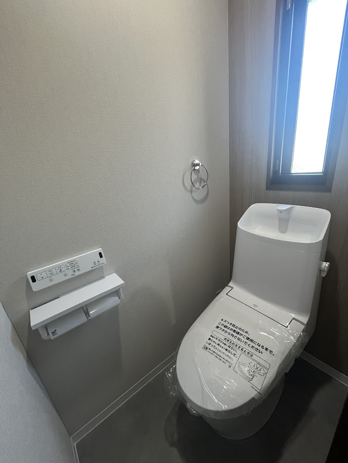 石巻市須江字しらさぎ台1丁目のトイレ|【2階にも新品トイレを完備】夜間も安心、階移動の手間をなくす快適な2階トイレ