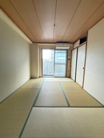 大阪市淀川区東三国２丁目の賃貸マンションの寝室