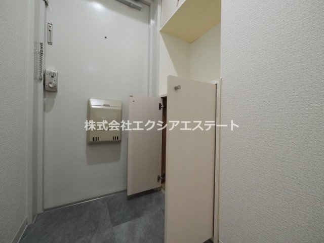 ヴィラスリースター住之江の玄関