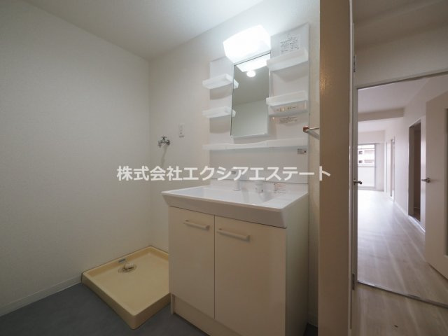 ヴィラスリースター住之江の独立洗面台
