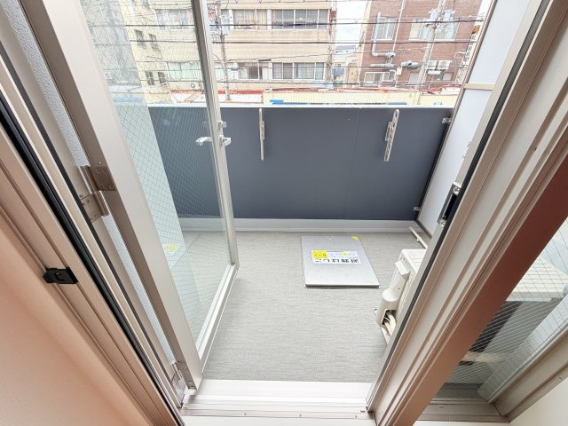 セレニテ西元町アリエのバルコニー