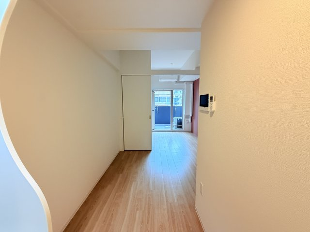 セレニテ西元町アリエの居間・リビング