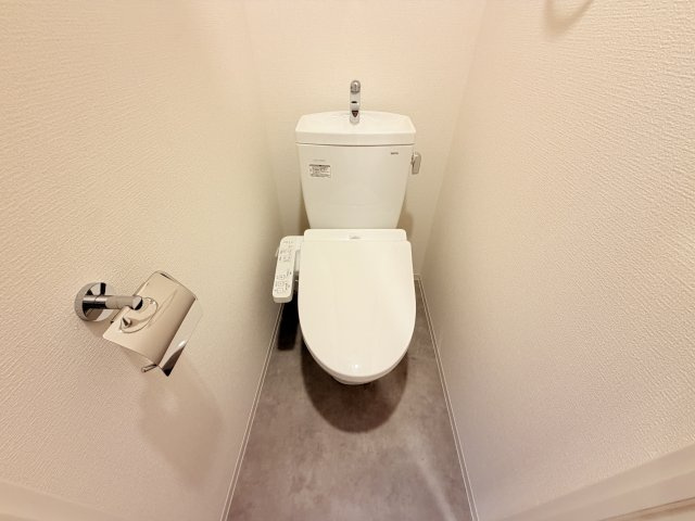 セレニテ西元町アリエのトイレ