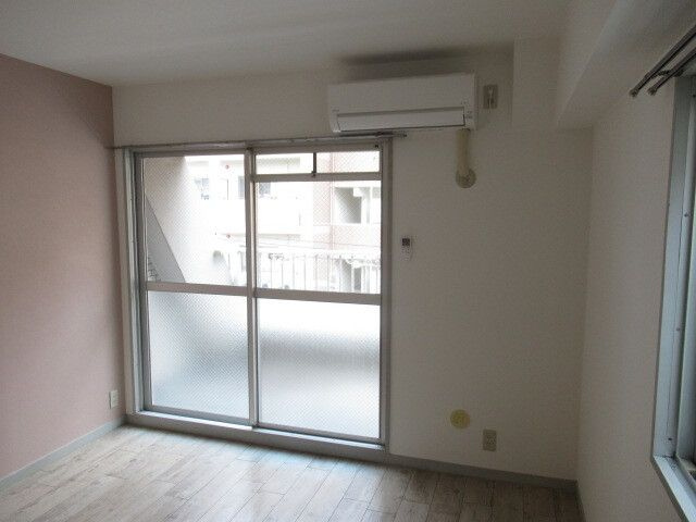 ロマネスク天神の寝室