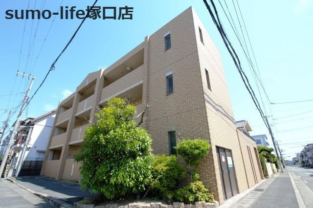 フォワイエセレストⅡの外観