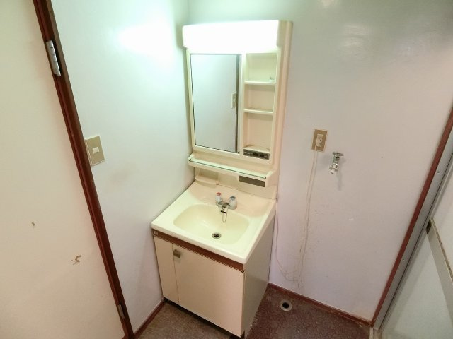 大刀洗ハイツの独立洗面台|※同タイプのイメージ写真　現況優先