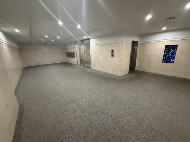 ルピナス日野壱番館のロビー