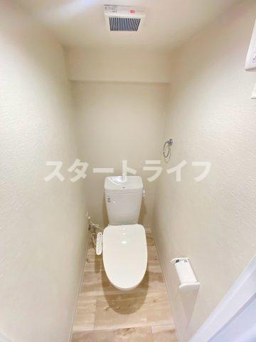 大阪市東淀川区淡路３丁目の賃貸マンションのトイレ