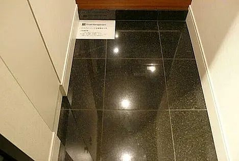 ARTESSIMO CREAの玄関
