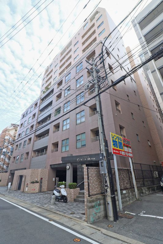 クレアセンターマークの外観
