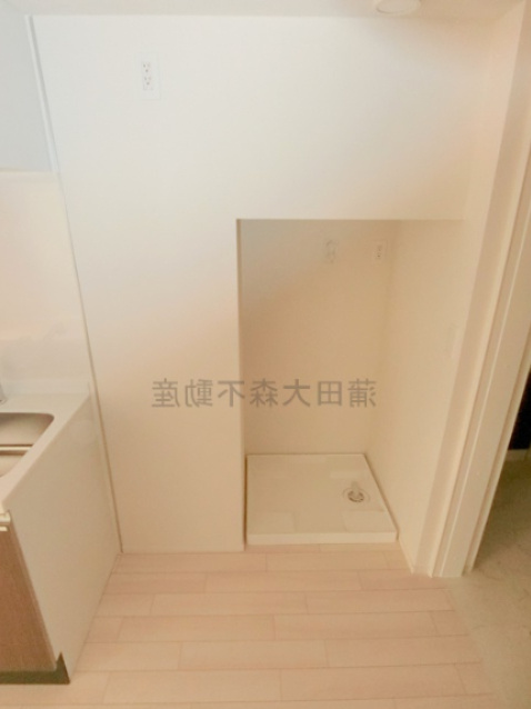 Grand Poireのキッチン|冷蔵庫置き場　室内洗濯機置き場