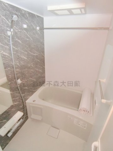 Grand Poireの浴室|浴室乾燥機能と追焚機能付きのお風呂