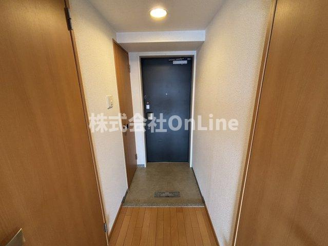 グランシス高井田の玄関