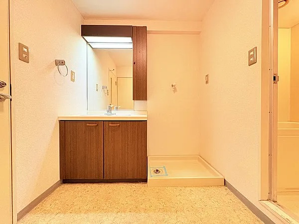 ストークマンション上尾浅間台の玄関|施工例です