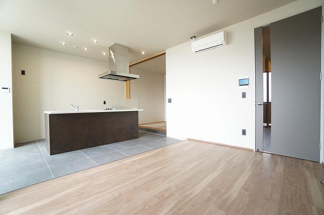 福岡市博多区竹下４丁目の賃貸マンションの居間・リビング