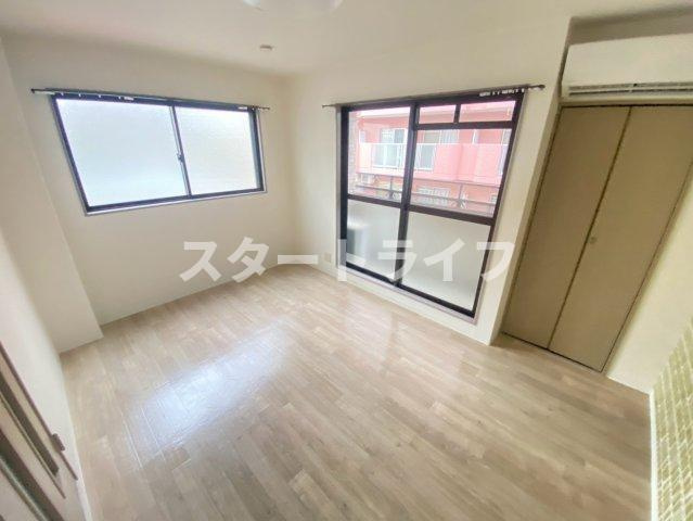 大阪市東淀川区東中島１丁目の賃貸マンションの居間・リビング