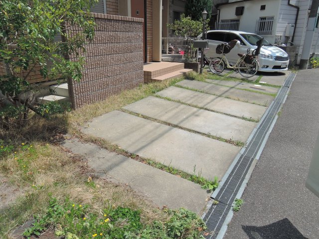 大塚町テラスの駐車場