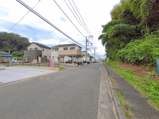八王子市　兵衛　新築一戸建ての前面道路含む現地写真|～北東7.5ｍ道路に面しています～