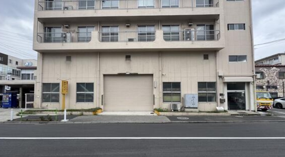 板橋区新河岸２丁目の倉庫の外観