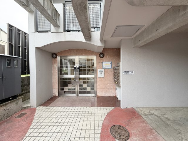 SHIKOKU103のエントランス