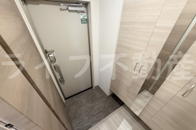 D-ROOM高井田元町の玄関