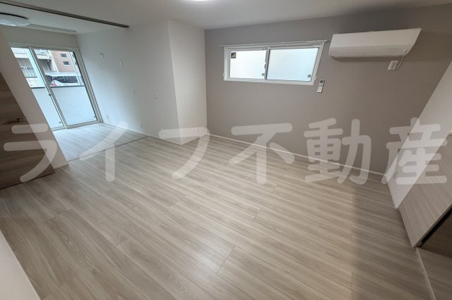 D-ROOM高井田元町の居間・リビング