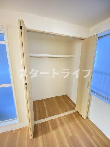 大阪市淀川区東三国４丁目の賃貸マンションの収納