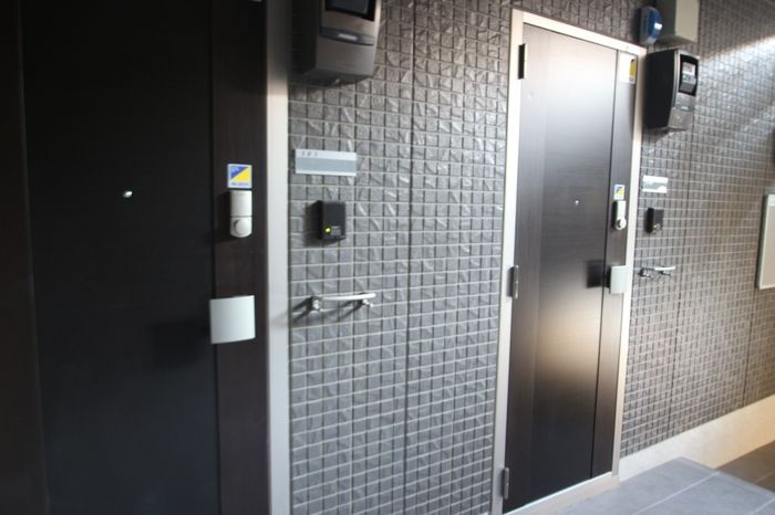 D-room西ヶ原の玄関