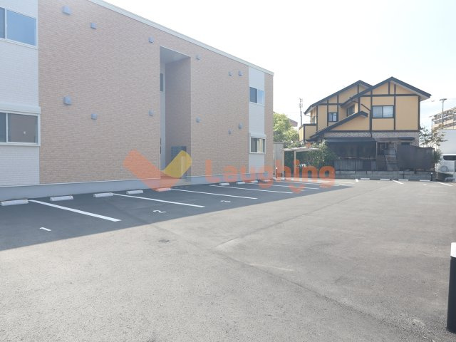 リノアネラ合川の駐車場