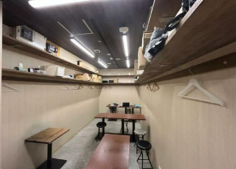 大阪市北区梅田１丁目の店舗一部の内装