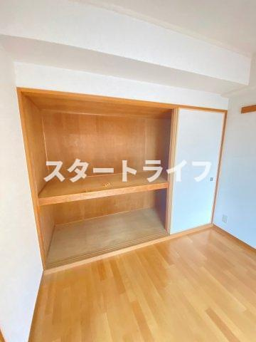 大阪市淀川区野中北２丁目の賃貸マンションの収納
