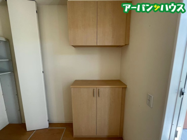 ウィステリア学南 B棟の収納