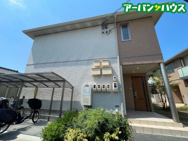 ウィステリア学南 B棟の外観