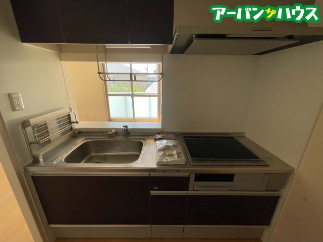 ウィステリア学南 B棟のキッチン